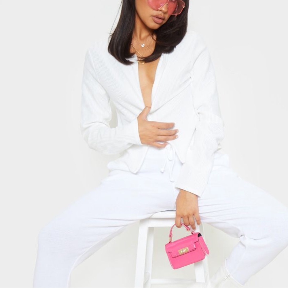PrettyLittleThing Ribbed Double Zip Top - Picture 4 of 4